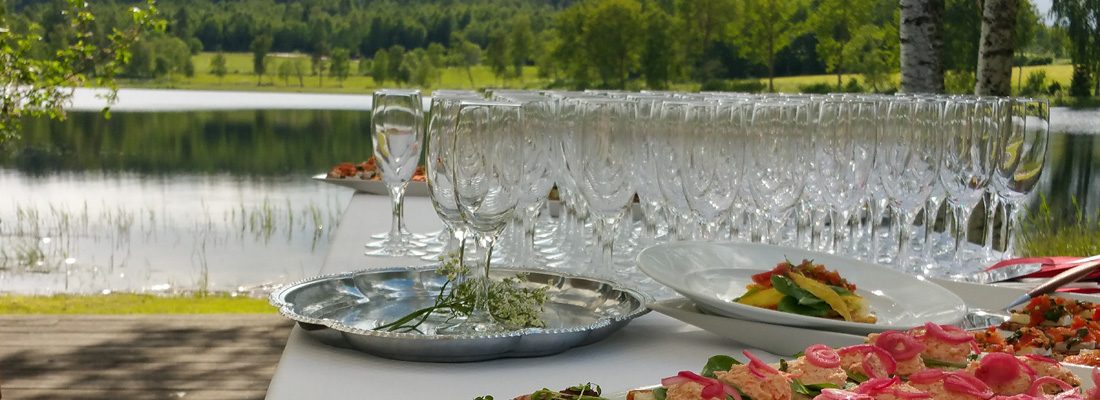 Frägsta Hälsingegår bröllp - BRygga välkomstdrink